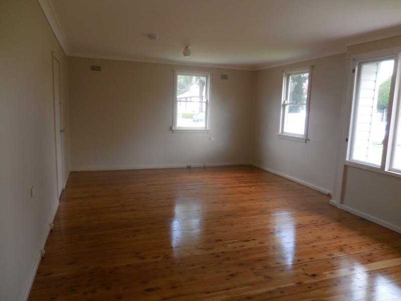 18 Palau Street, Lethbridge Park NSW 2770