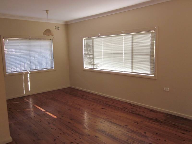 2 Cutler Avenue, Oxley Park NSW 2760