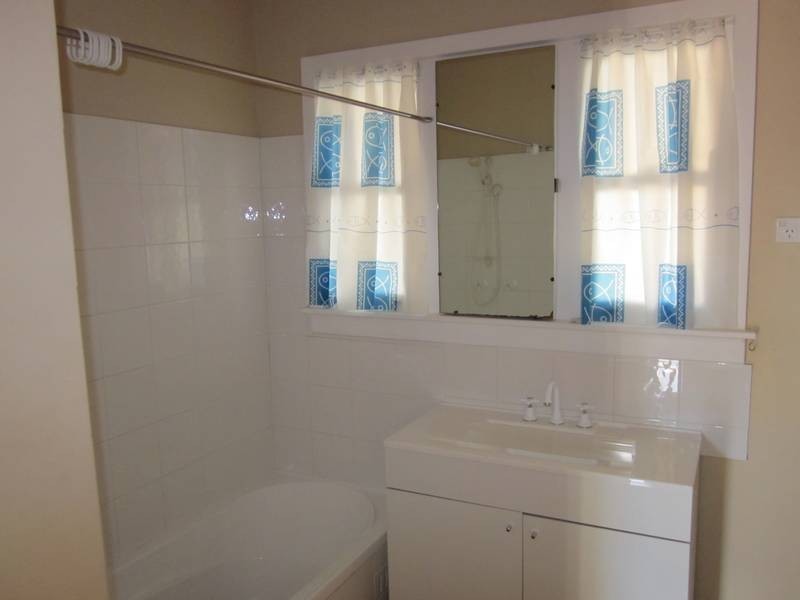 2 Cutler Avenue, Oxley Park NSW 2760