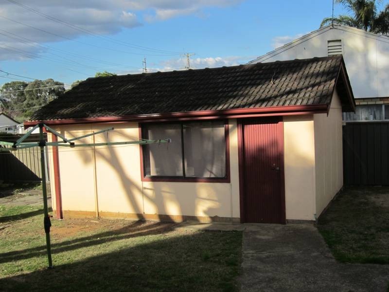 2 Cutler Avenue, Oxley Park NSW 2760