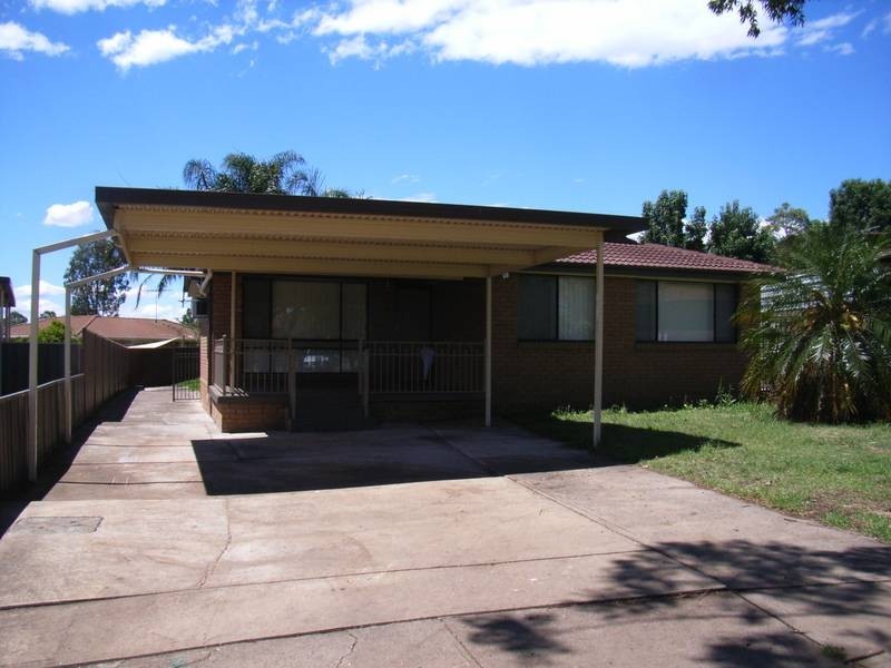 52 Glenn Street, Dean Park NSW 2761