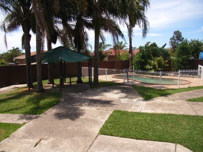 52 Glenn Street, Dean Park NSW 2761