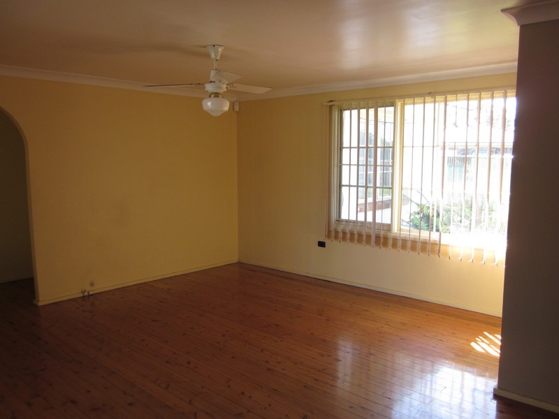 18 Caramar Street, Dharruk NSW 2770