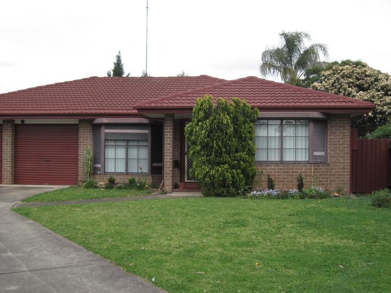 8 Jellie Place, Oakhurst NSW 2761