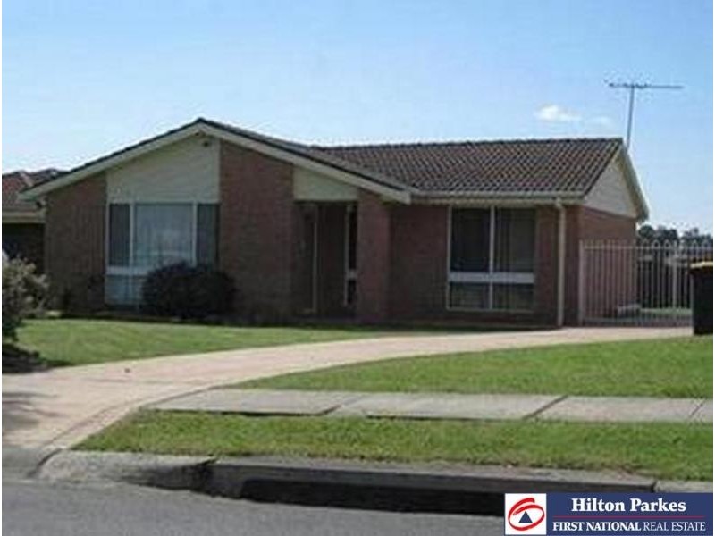 18 Romley Cres, Oakhurst NSW 2761