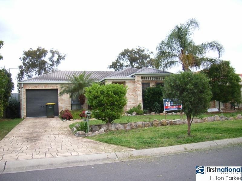 6 Hague Place, Oakhurst NSW 2761