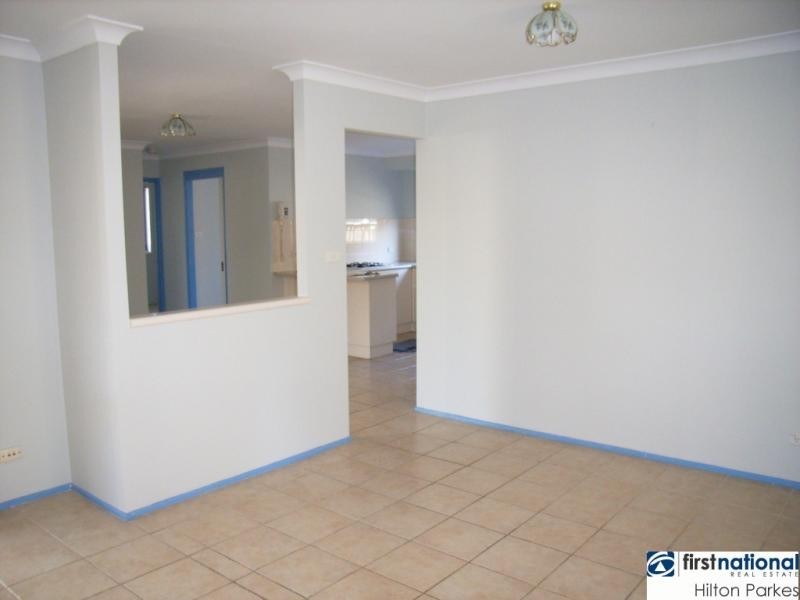 6 Hague Place, Oakhurst NSW 2761