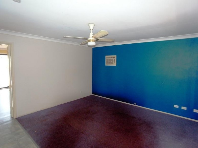 15 Romley Crescent, Oakhurst NSW 2761