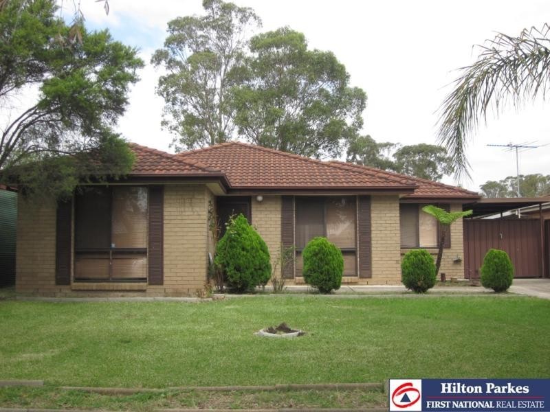 8 Lamerton Street, Oakhurst NSW 2761