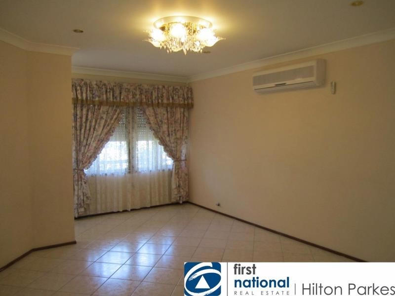 16 Rotuma Street, Oakhurst NSW 2761