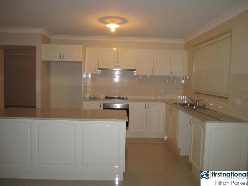 30 Lilydale Drive, Woodcroft NSW 2767