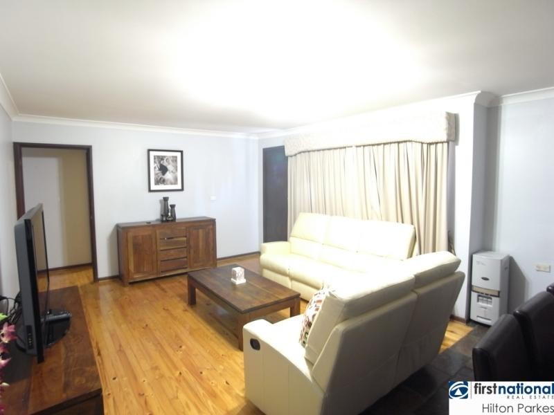 8 Van Dieman Avenue, Willmot NSW 2770