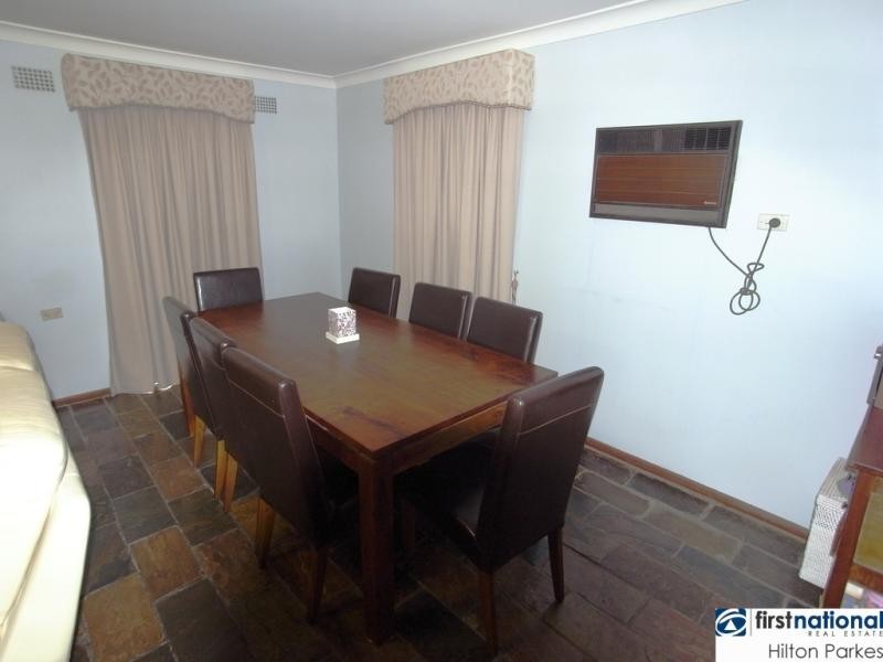 8 Van Dieman Avenue, Willmot NSW 2770