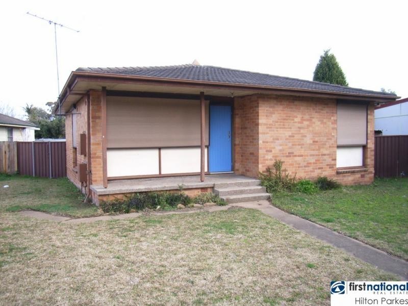 10 Basilisk Place, Whalan NSW 2770