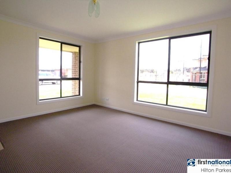 24 Taradale Drive, Ropes Crossing NSW 2760