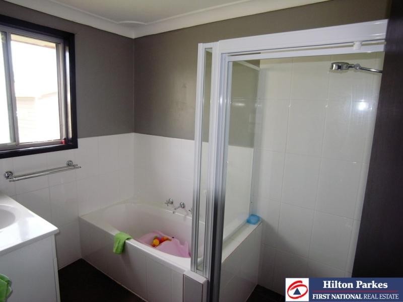 3 Standish Avenue, Oakhurst NSW 2761