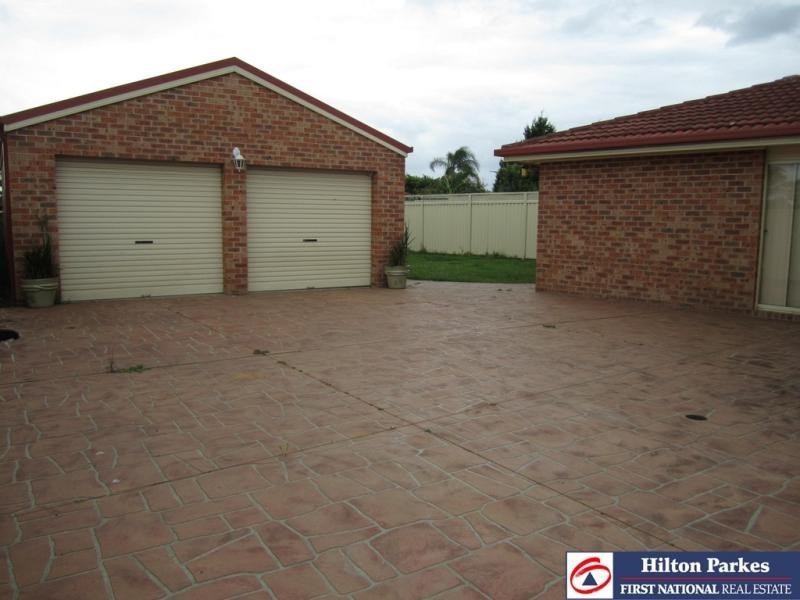 24 Alroy Cres, Hassall Grove NSW 2761