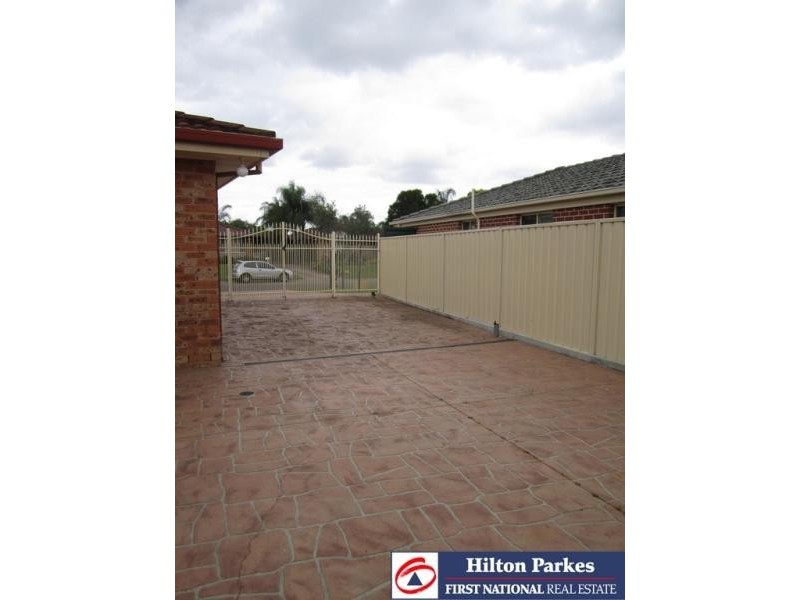 24 Alroy Cres, Hassall Grove NSW 2761