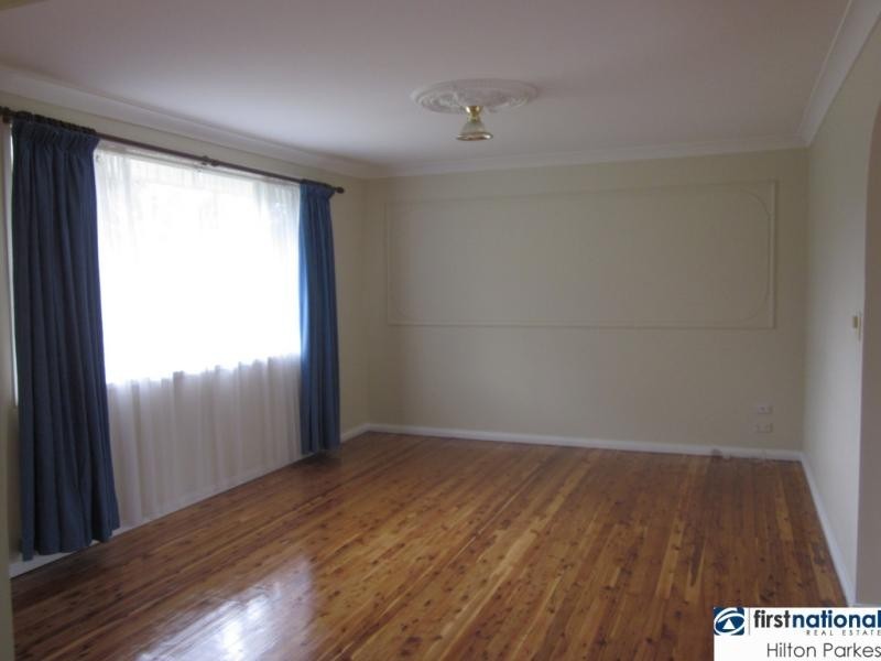 10 Malone Cres, Dean Park NSW 2761