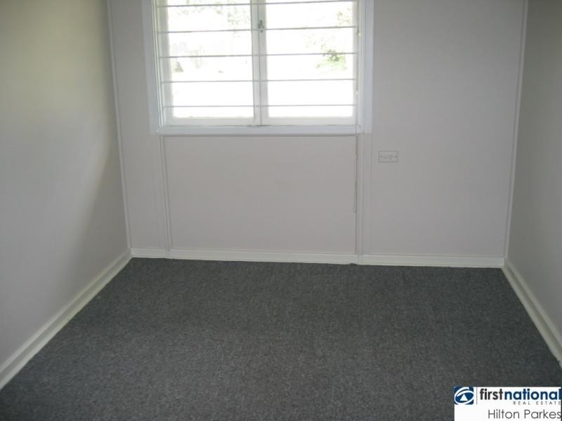 3 Sandakan Cres, Lethbridge Park NSW 2770