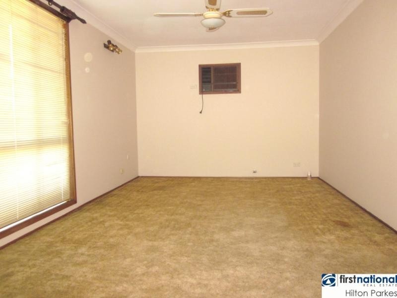 15 Darrell Street, Oakhurst NSW 2761