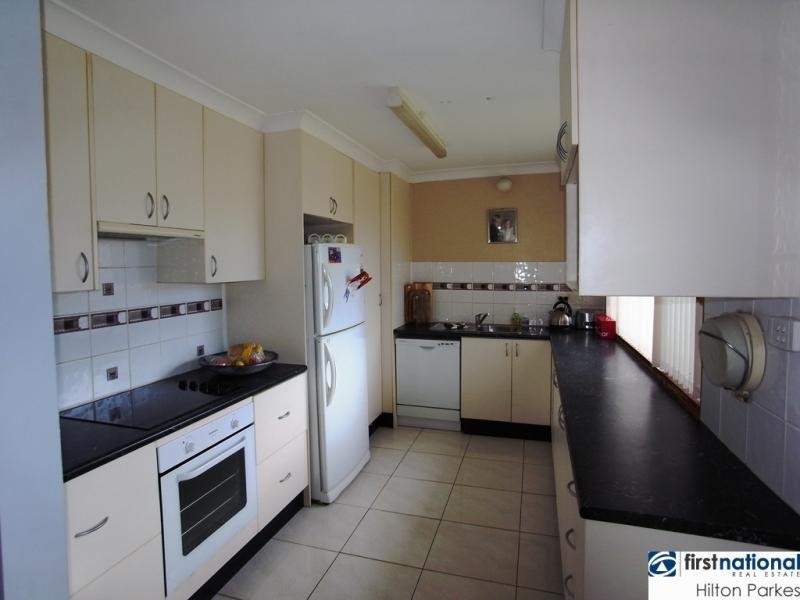 19 Tahiti Avenue, Lethbridge Park NSW 2770