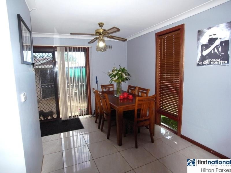 19 Tahiti Avenue, Lethbridge Park NSW 2770