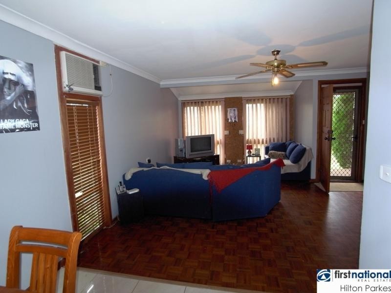 19 Tahiti Avenue, Lethbridge Park NSW 2770