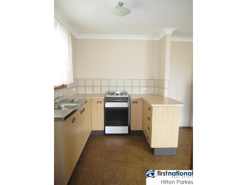 6 Unicombe Cres, Oakhurst NSW 2761
