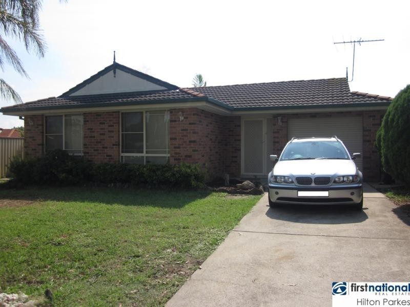 8 Tristan Close, Oakhurst NSW 2761