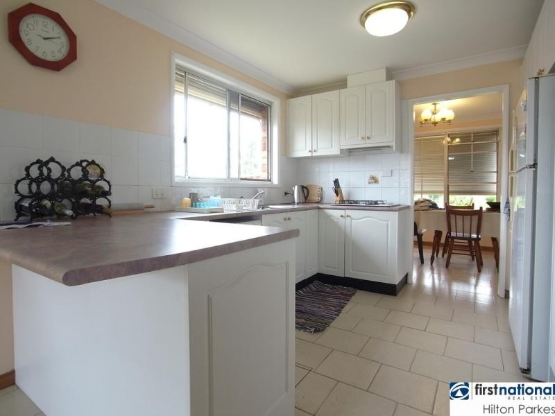 27 Verrills Avenue, Oakhurst NSW 2761