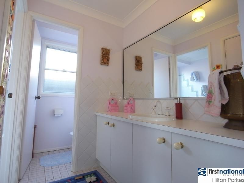 35 Aminta Cres, Hassall Grove NSW 2761