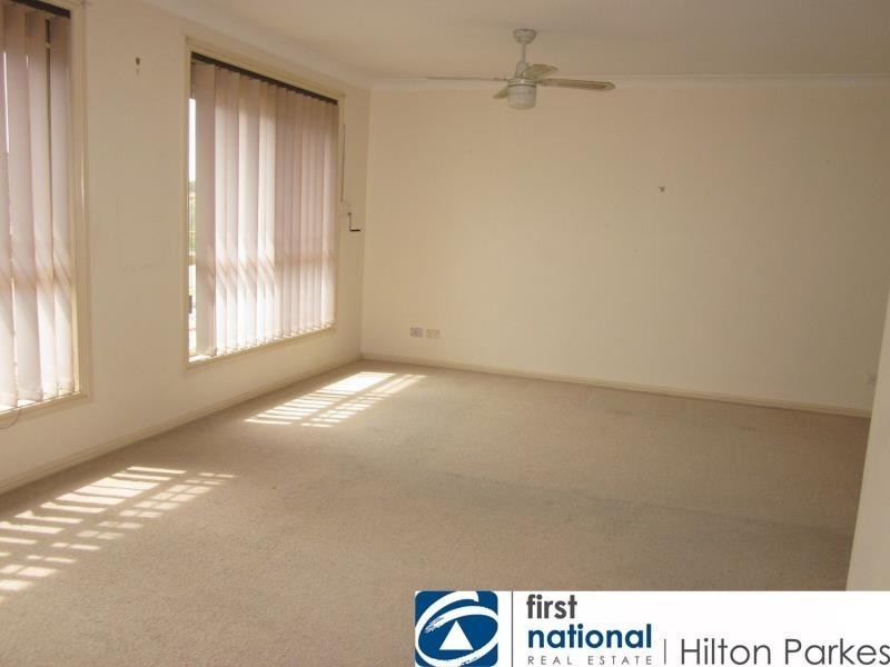 5 Kutmut Street, Glenmore Park NSW 2745