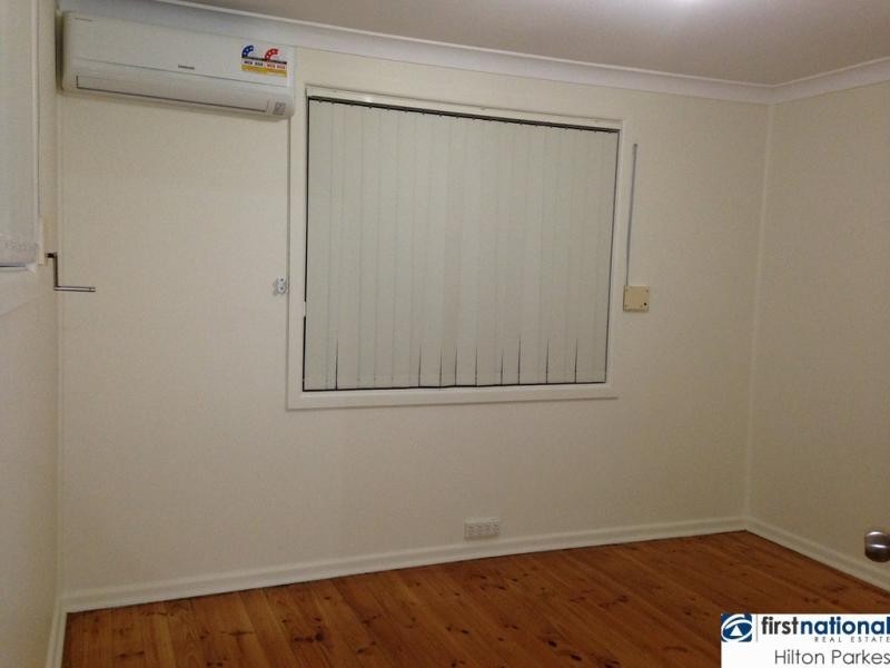 16 Luzon Street, Lethbridge Park NSW 2770