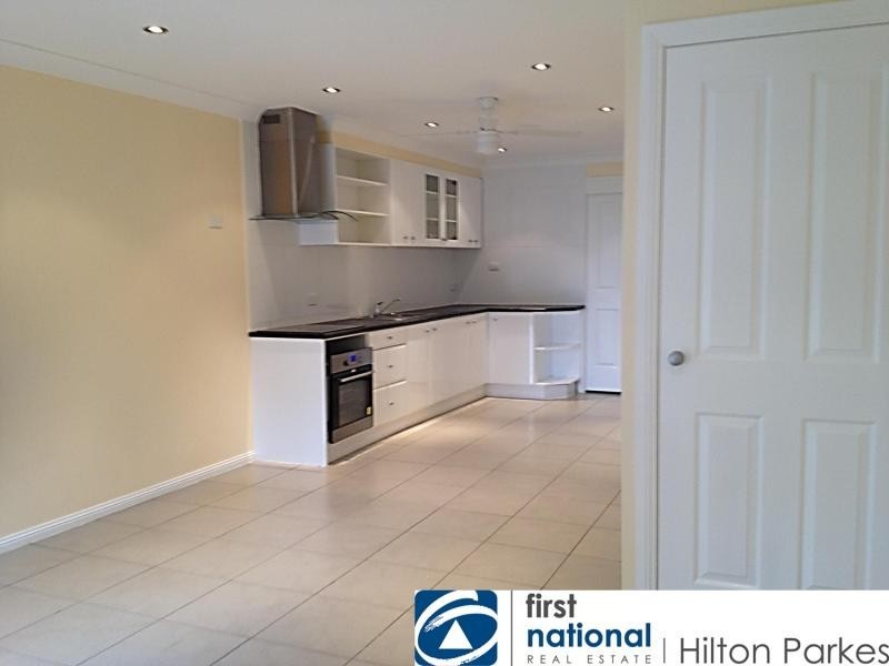 52a Lingayen Ave, Lethbridge Park NSW 2770