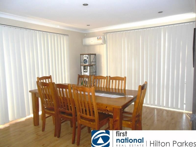 28 Sperring Avenue, Oakhurst NSW 2761