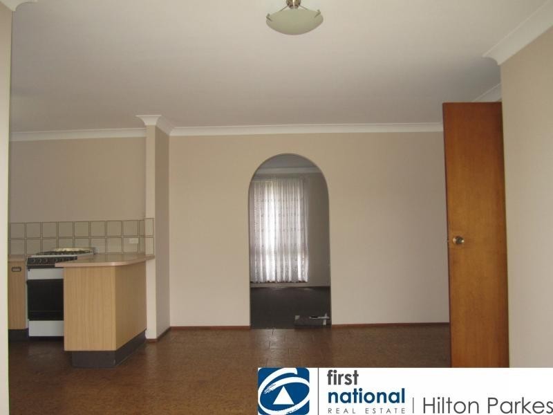 6 Unicombe Cres, Oakhurst NSW 2761