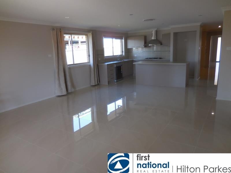 100 Capuchin Way, Plumpton NSW 2761