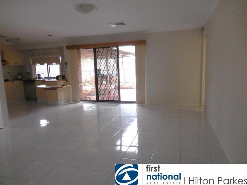 11 Lamerton Street, Oakhurst NSW 2761