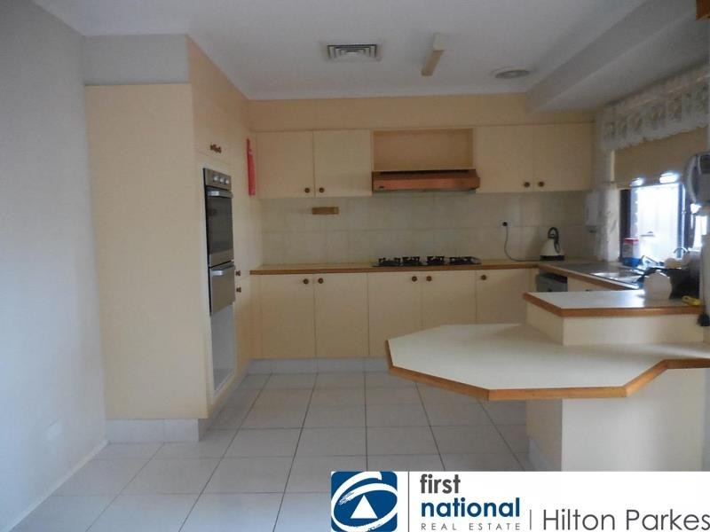 11 Lamerton Street, Oakhurst NSW 2761