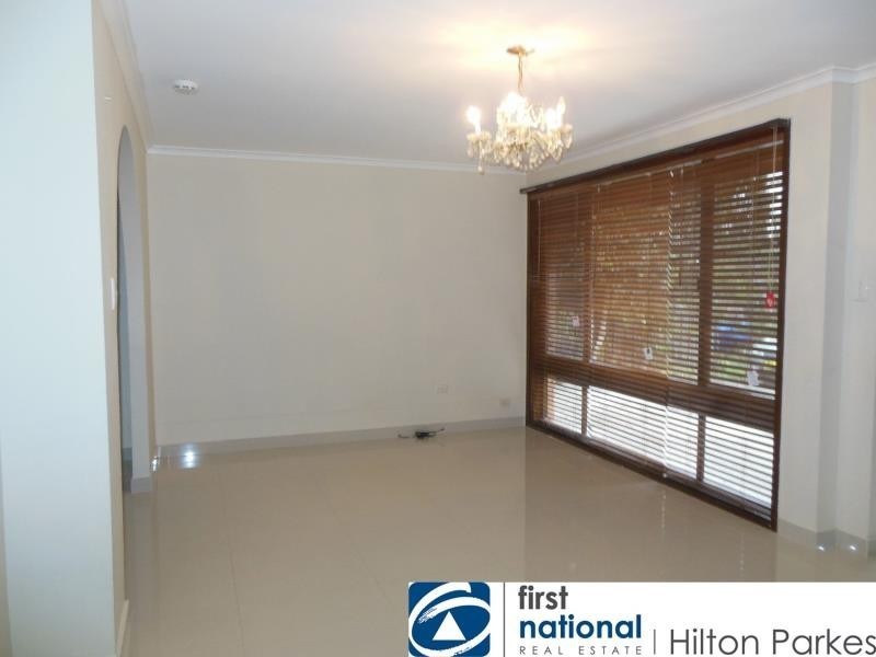 16 Verrills Grove, Oakhurst NSW 2761