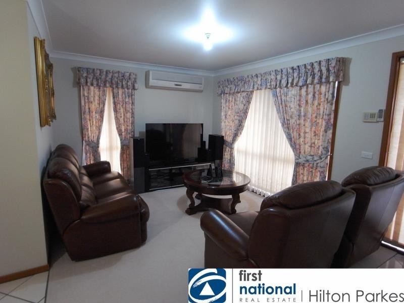 33 Dermont Street, Hassall Grove NSW 2761