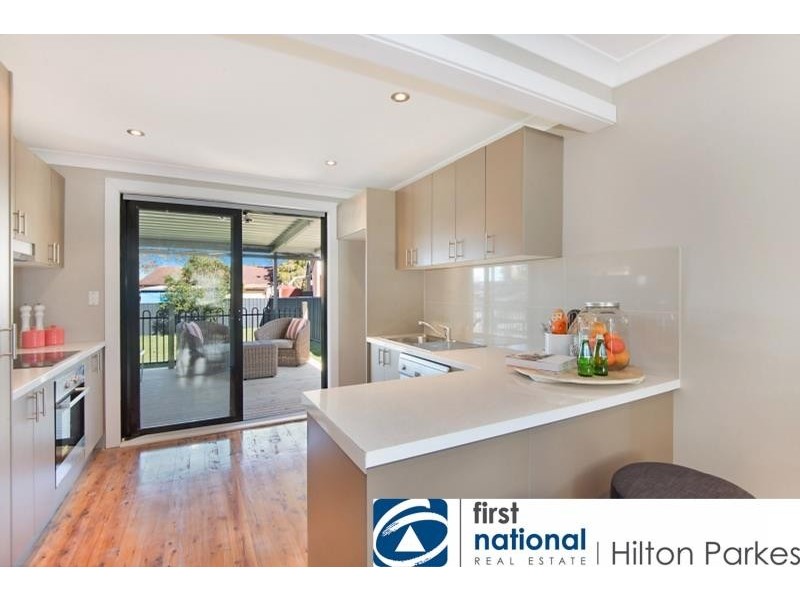 52 Lucena Avenue, Lethbridge Park NSW 2770