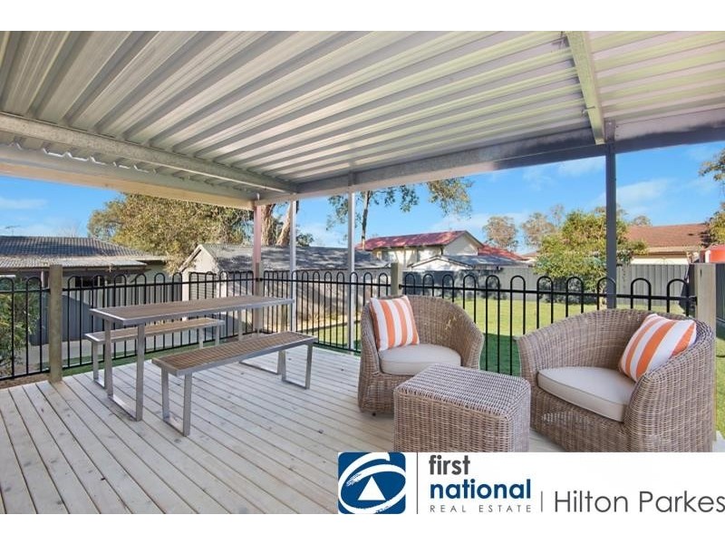 52 Lucena Avenue, Lethbridge Park NSW 2770