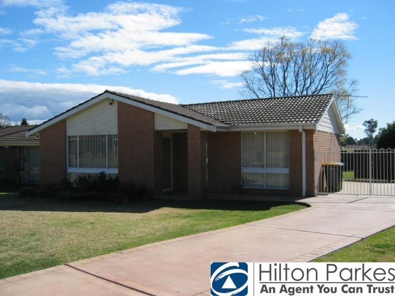 18 Romley Crescent, Oakhurst NSW 2761