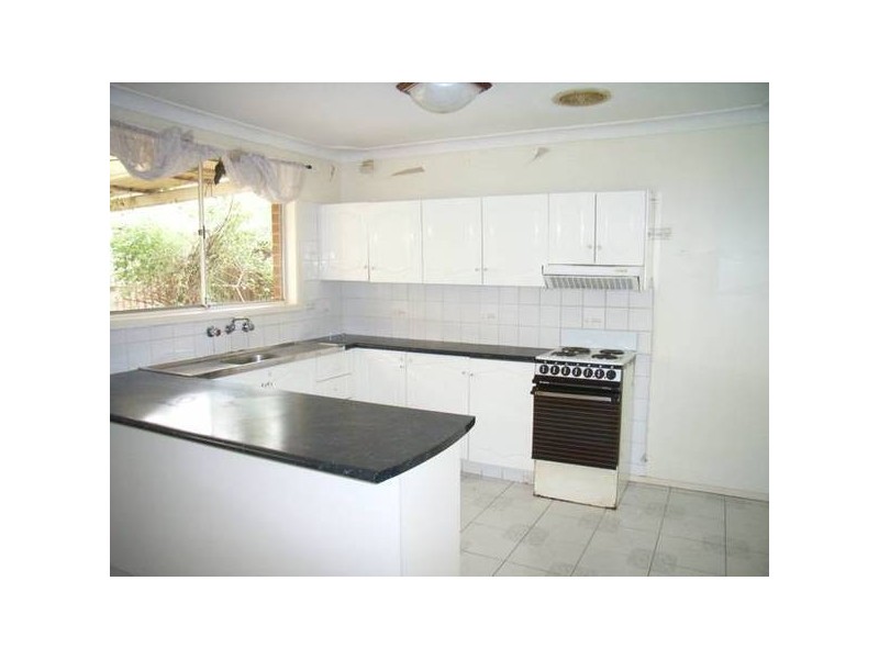 18 Roche Gve, Shalvey NSW 2770