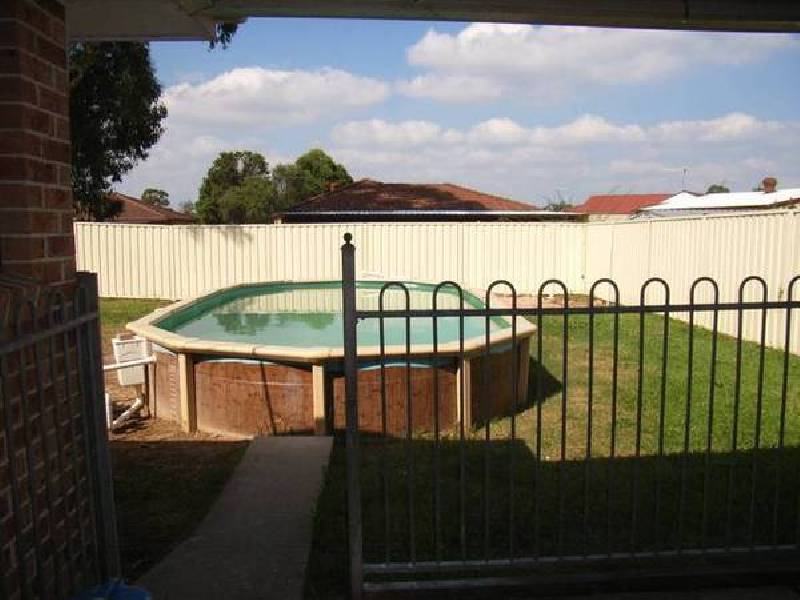 125 Buckwell Drive, Hassall Grove NSW 2761