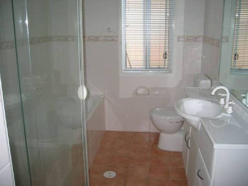 6 Leafy Grove, Plumpton NSW 2761