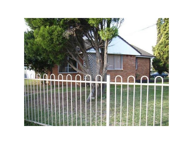 2 Magnolia St, St Marys NSW 2760