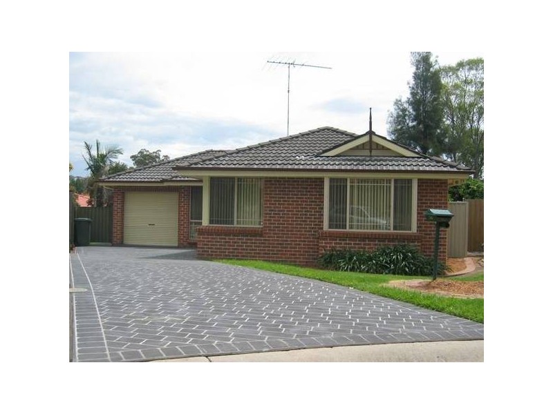 24 Rosegreen Ave, Glendenning NSW 2761